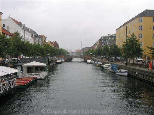 christianshavns-kanal-torvegade-bridge.jpg